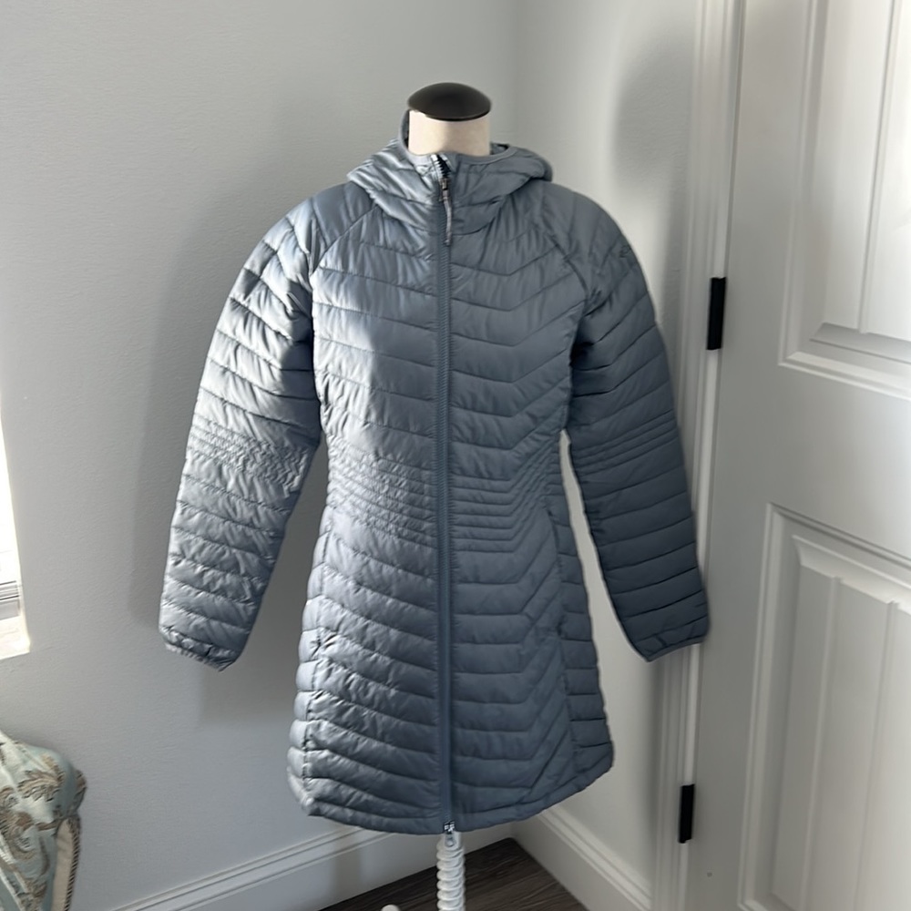 Columbia sportwort company coats size M.